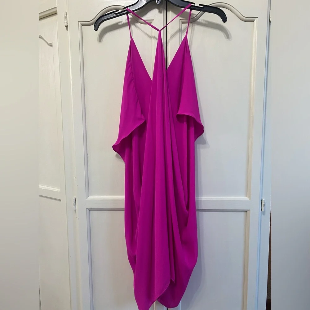 Hot pink dress - Picture 2 of 6